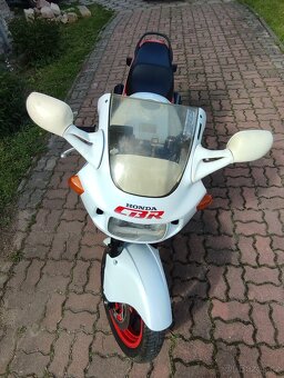 Honda CBR 1000F - 2