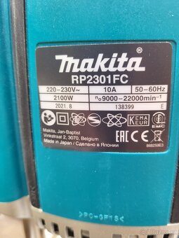 Horní frézka Makita RP 2301 FC - 2