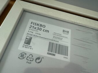 Ikea Fiskbo 21x30 bílý rám rámeček 11 ks - 2