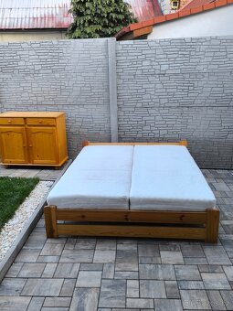 Prodám manželskou postel + Matrace + Komodu - 2