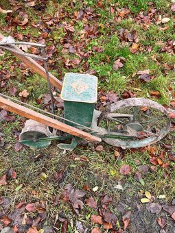 Ruční secí stroj - 2