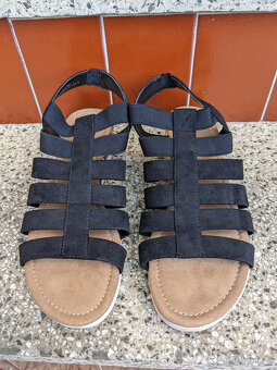 Dámské černé páskové sandály vel. 40 značky Graceland - 2