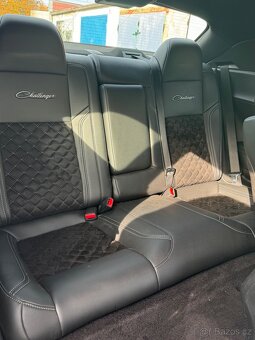 Prodám Dodge Challenger 3.6 V6 - 2