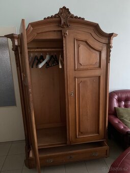 Satni skrin se zasuvkou 120 let - 2