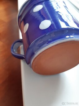 Krásný keramický hrnek s puntíky - 2