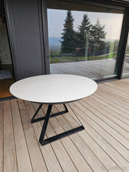 italsky nabytek - prodam stul kulaty rozkladaci do oval - 2