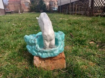 Popelník lední medvěd. - 2