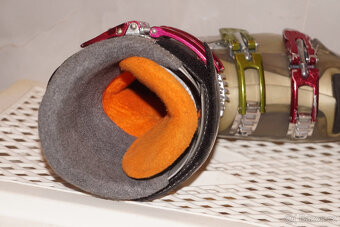 Málo jeté lyžáky 40 Salomon vel. 25,5 (6,5UK ; 40EU), bezva. - 2