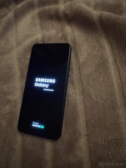 samsung galaxy S22 128gb top stav - 2