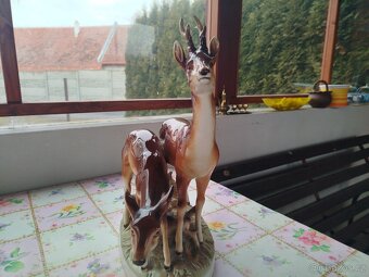 Porcelánová soška,srnec se srnou - 2
