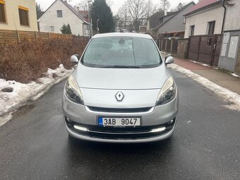 Renault Scénic III 1.6 DCI - 2