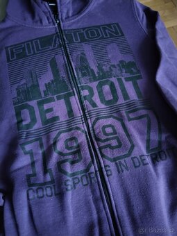 ChLAPECKÁ  MIKINA - 2