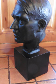 ADOLF HITLER velká busta 32cm/5kg signována - 2