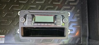 Autoradia VW včetně PINU - 2