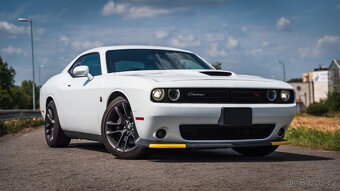 Dodge Challanger 2020, V8 - 6,4l, nájezd 29 tis - 2