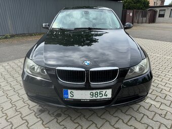 BMW E90 318i 95kW 2007 manuál - 2