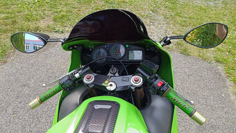 Kawasaki Ninja ZX-12R - 2