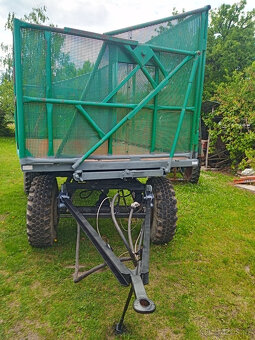 Prodám sklápěcí IFA vlek HW 60.11 se senážní nástavbou. - 2