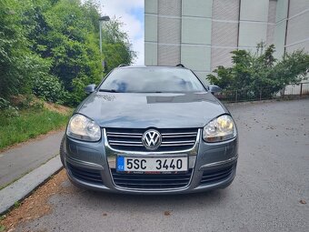 Volkswagenu Golf kombi - 2