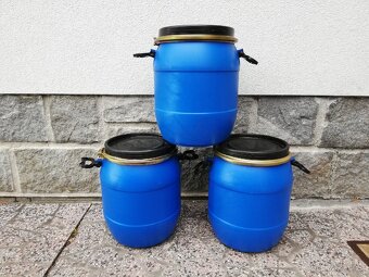 Plastové sudy 25l se sponou - 2