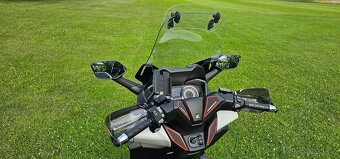 Honda Forza 125, smart top box 11 kW - 2