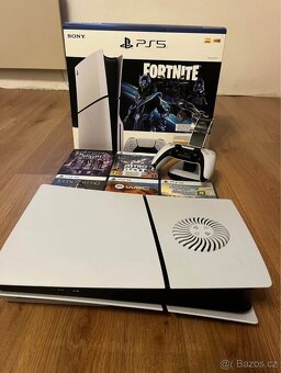 Playstation 5 slim s mechaniku 1TB a pět her - 2