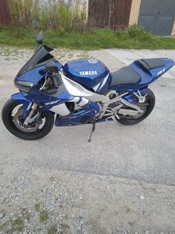 Yamaha YZF -R1 - 2