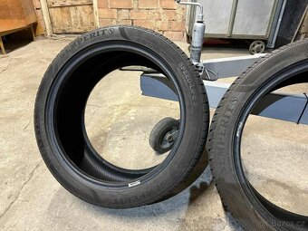 Pneu 245/40 r18 - 2
