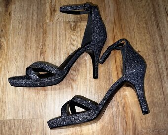 Dámské plesové stříbrné boty Tamaris vel. 41 - 2