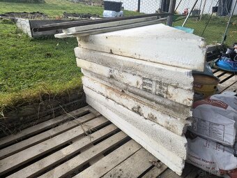 Zbytek polystyrenu - 2