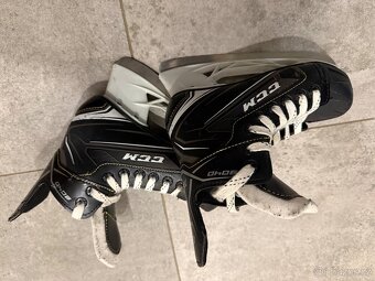 Brusle CCM chlapecké velikost 32 - 2