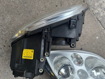 Světlomety Touran - 2
