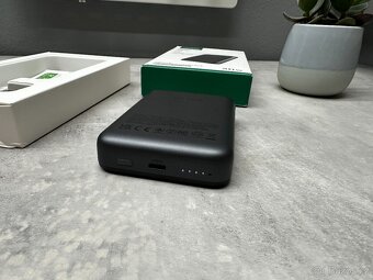 Nová UGREEN 10000mAh Magnetic Wireless Power Bank - 2