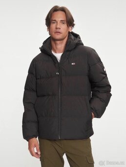 Tommy Jeans Zimní bunda 'Essential', Černá - 2