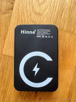 MagSafe Powerbanka 10k/5k bílá/černá - 2