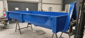 Suťový hákový kontejner AVIA - 2