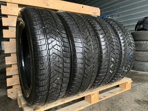 4ks 215/65/17/Pirelli Sottorezo 2016/99H/zimní pneu - 2