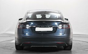 Tesla model S P85D 2015 - 700HP - plná výbava, 114 xxxKm - 2