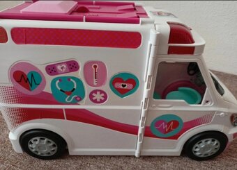 Sanitka Barbie - 2