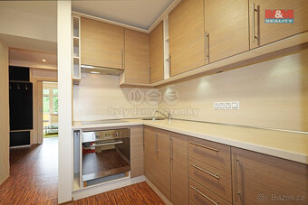 Prodej bytu 2+1, 33 m², Karlovy Vary, ul. Vítězná - 2