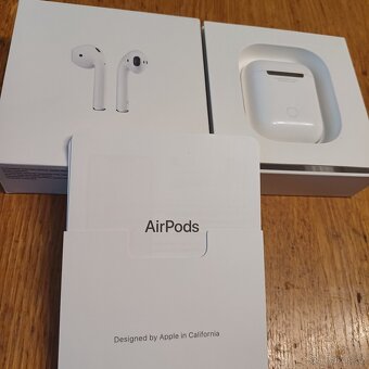Airpods sluchátka - 2