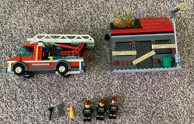 Lego 60003, 60023, 75931 - 2