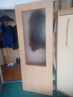 Dveře interiérové prosklené buk 70cm pravé - 2