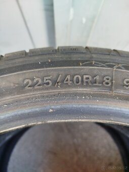 Letní pneu 225/40 R18 - 2