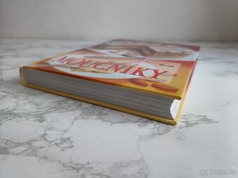 2000 receptů a Moučníky - dvě kuchařky - 2