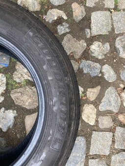 VW T4 Multivan Transporter Pneumatiky 225/60 R16 - 2