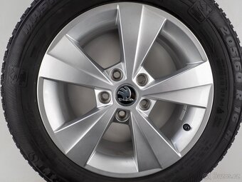 Škoda Octavia - Originání 16" alu kola - Zimní pneu - 2