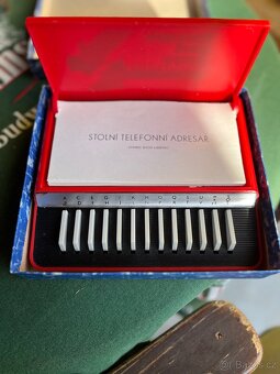 Starý telefonní adresář - 2