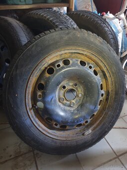 Zimní pneu Nokian 185/60 R15 - 2