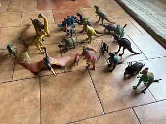 Figurky dinosaurů - 2